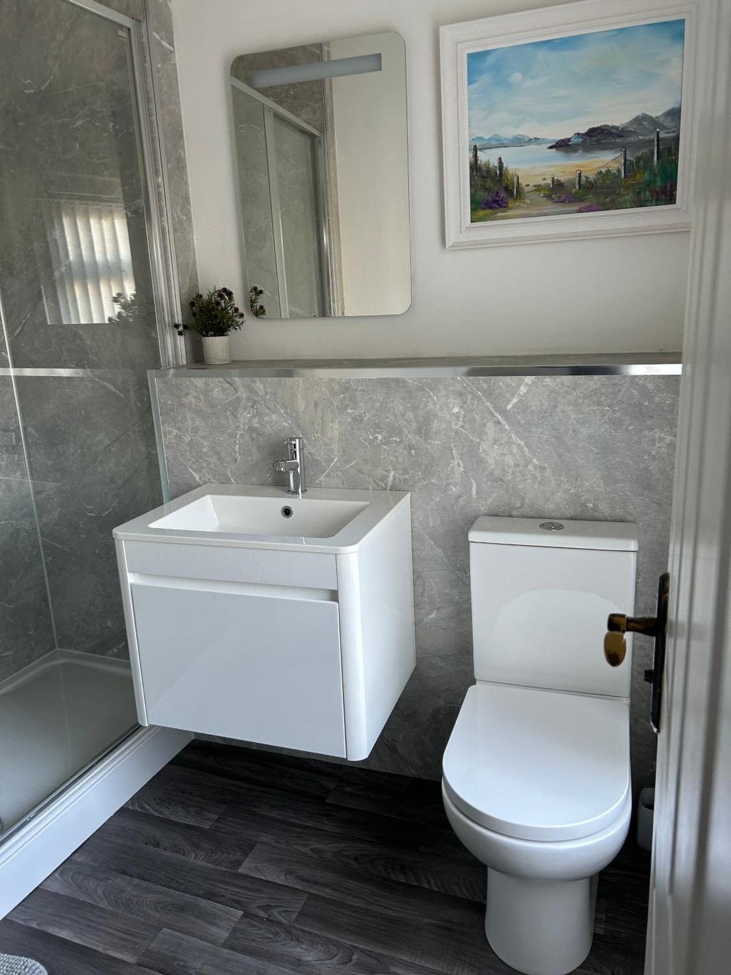 דירות ניוארי Hill View House מראה חיצוני תמונה